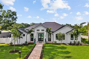 1915 Tulip Dr, Sarasota, FL 34239 - Photo 1