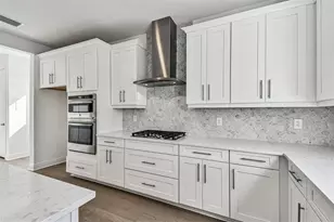 7543 Hawkstone Dr, Sarasota, FL 34241 - Photo 2