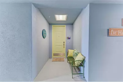391 Aruba Circle #101, Bradenton, FL 34209 - Photo 6