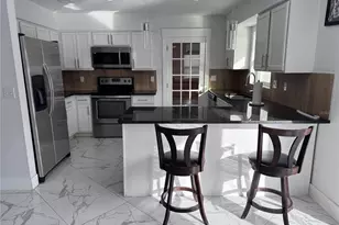 4082 Velarde Ln, Sarasota, FL 34235 - Photo 8