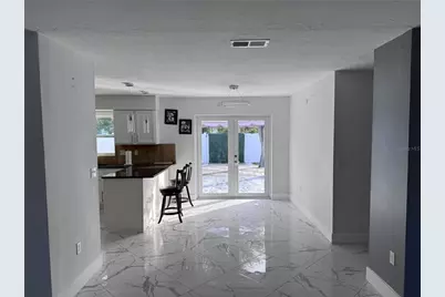 4082 Velarde Lane, Sarasota, FL 34235 - Photo 4