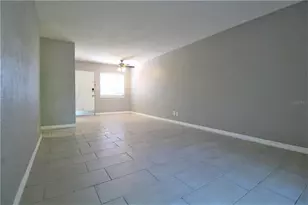 3001 Bee Ridge Rd, Sarasota, FL 34239 - Photo 6