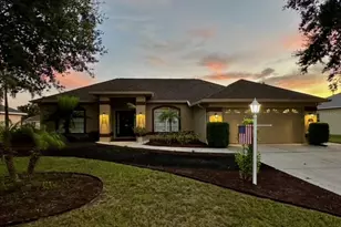 4542 35th Ave Cir E, Palmetto, FL 34221 - Photo 2