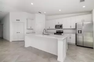 19015 Scallop Loop, Lakewood Ranch, FL 34211 - Photo 8