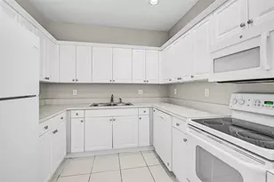 3958 Mediterranea Cir, Sarasota, FL 34233 - Photo 14