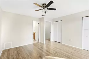 3365 Ramblewood Dr N, Sarasota, FL 34237 - Photo 16