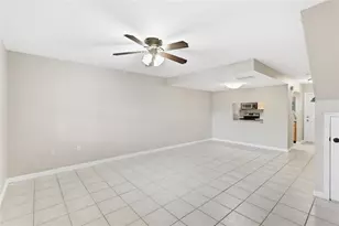 3365 Ramblewood Dr N, Sarasota, FL 34237 - Photo 4
