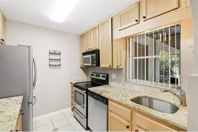 3365 Ramblewood Drive N #35C8, Sarasota, FL 34237 - Photo 6