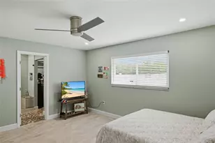 611 Dundee Ln, Holmes Beach, FL 34217 - Photo 18