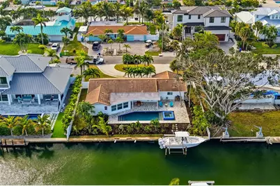 611 Dundee Lane, Holmes Beach, FL 34217 - Photo 30