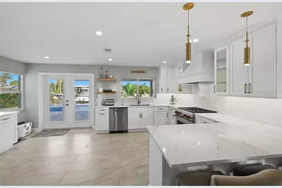 611 Dundee Lane, Holmes Beach, FL 34217 - Photo 8