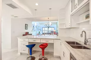 1510 Pelican Point Dr, Sarasota, FL 34231 - Photo 14