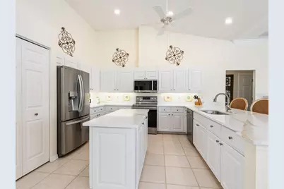 557 Marsh Creek Road, Venice, FL 34292 - Photo 6