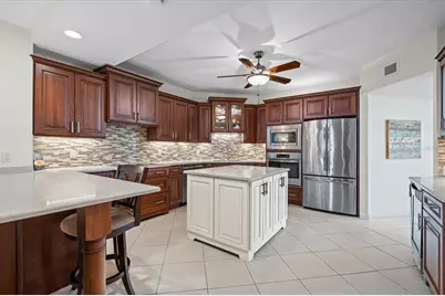 1260 Dolphin Bay Way #404, Sarasota, FL 34242 - Photo 6