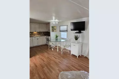 2037 Champion Street, Sarasota, FL 34231 - Photo 4