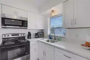 210 Albee Rd W, Nokomis, FL 34275 - Photo 14