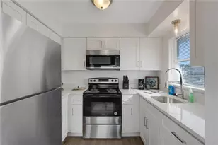 210 Albee Rd W, Nokomis, FL 34275 - Photo 16