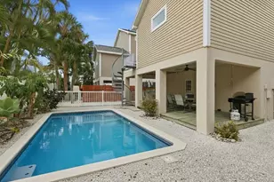 5390 Gulf Dr, Holmes Beach, FL 34217 - Photo 38