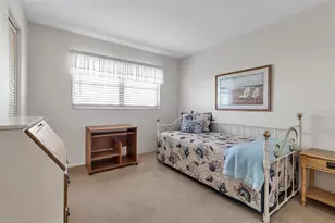 2305 Bayshore Gardens Pkwy, Bradenton, FL 34207 - Photo 12