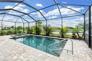 5239 Coral Reef Wy, Bradenton, FL 34211 - Photo 2