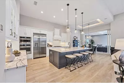 8477 Pavia Way, Lakewood Ranch, FL 34202 - Photo 10