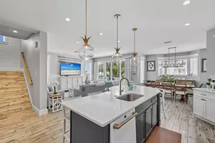 108 7th St S, Bradenton Beach, FL 34217 - Photo 8