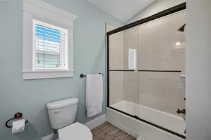 108 7th St S, Bradenton Beach, FL 34217 - Photo 28