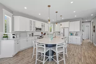 108 7th St S, Bradenton Beach, FL 34217 - Photo 6