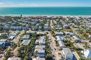 307 64th St, Holmes Beach, FL 34217 - Photo 8