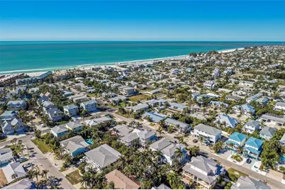 307 64th Street, Holmes Beach, FL 34217 - Photo 44