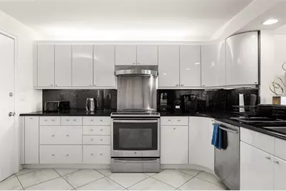 1750 Benjamin Franklin Drive #8D, Sarasota, FL 34236 - Photo 8