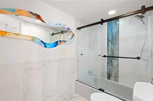 1750 Benjamin Franklin Dr, Sarasota, FL 34236 - Photo 28