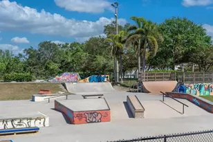 2337 Lindstrom St, Sarasota, FL 34237 - Photo 34