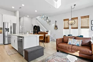 2337 Lindstrom St, Sarasota, FL 34237 - Photo 12