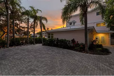 110 Spring Avenue, Anna Maria, FL 34216 - Photo 2