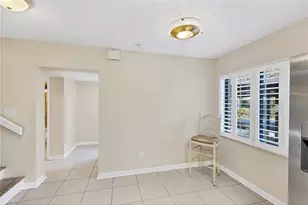 800 Hudson Ave, Sarasota, FL 34236 - Photo 8