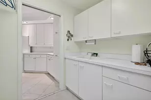 1723 Starling Dr, Sarasota, FL 34231 - Photo 32