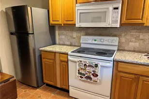 3124 Lake Bayshore Dr, Bradenton, FL 34205 - Photo 12