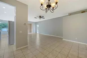 5513 47th Ct E, Bradenton, FL 34203 - Photo 2