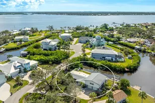 333 Sally Lee Dr, Ellenton, FL 34222 - Photo 1