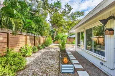 2375 Datura Street, Sarasota, FL 34239 - Photo 48