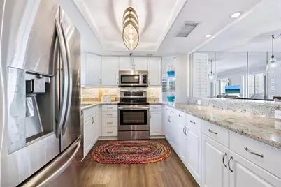 1104 Benjamin Franklin Drive #515, Sarasota, FL 34236 - Photo 6