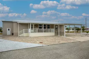 6604 Marina Dr, Bradenton, FL 34207 - Photo 1