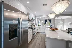 159 Crescent Dr, Anna Maria, FL 34216 - Photo 12