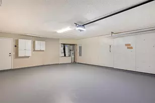 8010 Conservatory Dr, Sarasota, FL 34243 - Photo 40