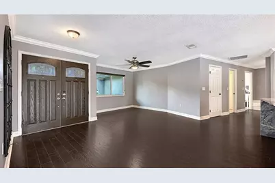8010 Conservatory Drive, Sarasota, FL 34243 - Photo 6