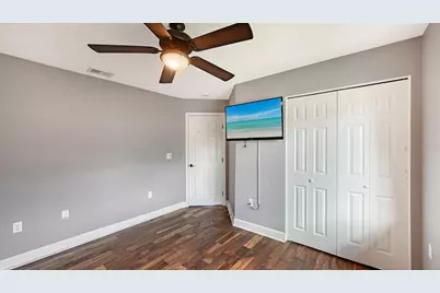 8010 Conservatory Drive, Sarasota, FL 34243 - Photo 30