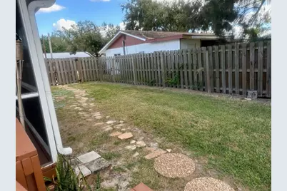 5320 Moeller Avenue, Sarasota, FL 34233 - Photo 14