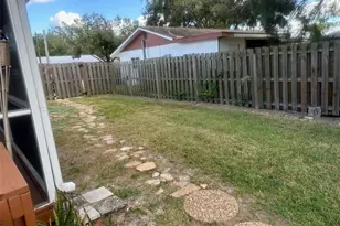 5320 Moeller Ave, Sarasota, FL 34233 - Photo 14