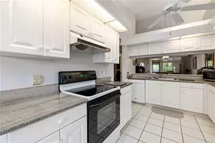 4248 Marseilles Ave, Sarasota, FL 34233 - Photo 10